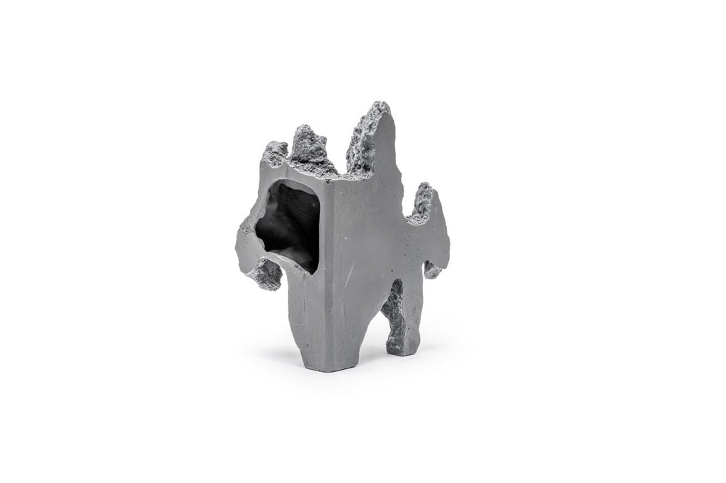 UNS Strata Type 3-C- Black Mountain Seiryu Stone